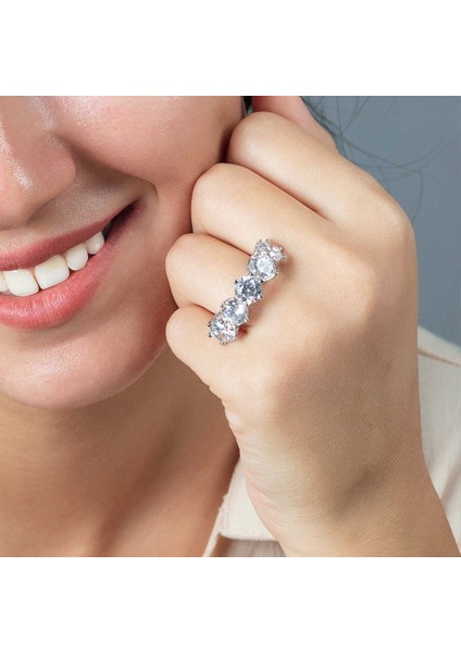 Starlight Diamond Pırlanta Montür 925 Ayar Gümüş Bayan Baget Yüzük modelleri