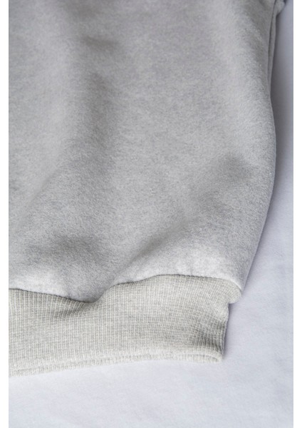 Unisex Gri Oversize Üç Iplik Şardonlu Bisiklet Yaka Sweatshirt 22K-5200177 fırsatları