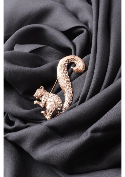 Broş Fıgurlu Otantık Desenli Bronz Kristal Taşli