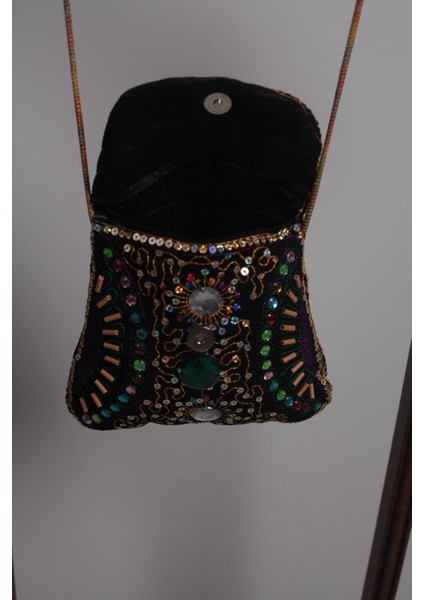 Beyaz,yeşil Taşlı El Işlemeli Özel Tasarım Pullu %100 Pamuklu Minik Omuz Çantası fiyatları