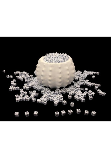 Küp Şekilli Siyah Beyaz 380 Adet Harf Boncuk