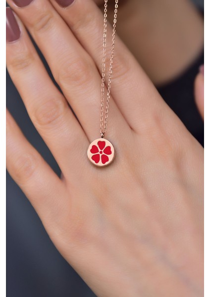 925 Ayar Gümüş Rose Kaplama Kırmızı Plaka Üzeri Yonca Kolye fiyatları