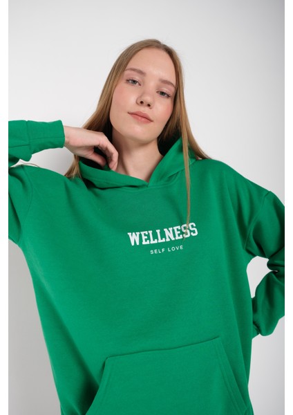 Kadın Yeşil Wellness Baskılı Kapüşonlu Oversize Sweatshirt