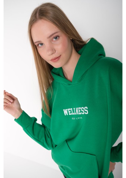 Kadın Yeşil Wellness Baskılı Kapüşonlu Oversize Sweatshirt