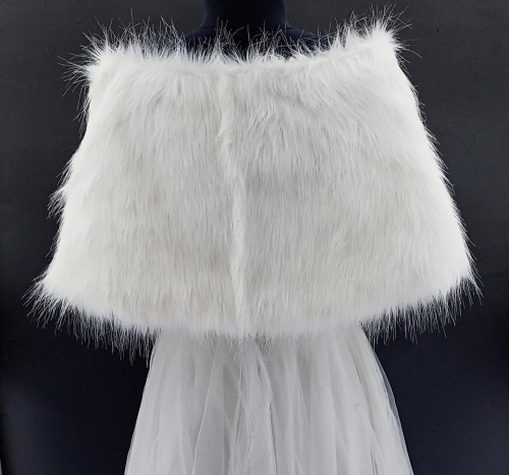 New in Style Kısa Uzun Tüylü Broş Detaylı Gelin Etol Kürk Bolero görsel 2