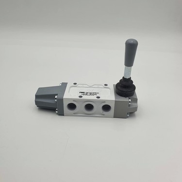1/14 ボルボ FH12 キャビン一式 ビバンダム 1/14 ボルボ FH12 キャビン一式 ビバンダム 1/14 ボルボ FH12 キャビン