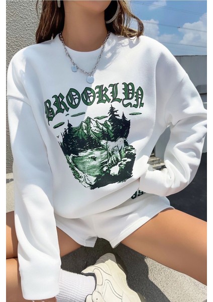 Beyaz Dağ Brooklyn Baskılı Bisiklet Yaka Sweatshirt