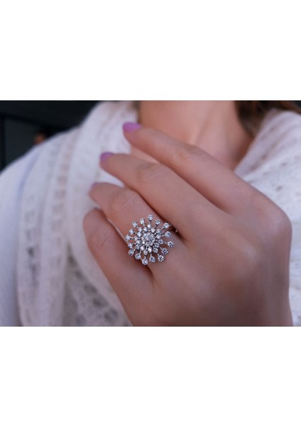 Pırlanta Taşlı Büyük Kar Tanesi Yüzük 0403R0014 fırsatları