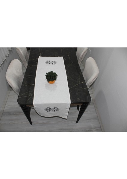 Krem Ay ve Güneş Basıkılı Runner fırsatları