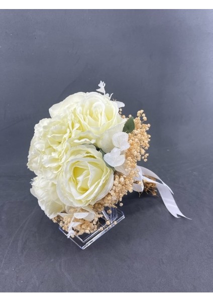 Ekru Cipsolarla ve Beyaz Çiçeklerle Süslenmiş Gül Gelin Buk modelleri