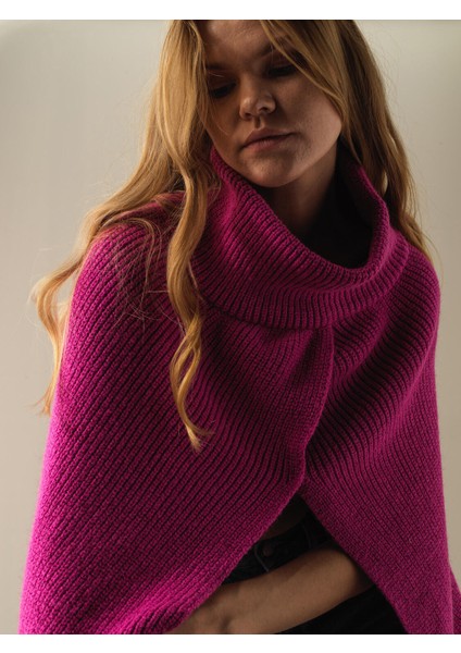 Regular Fit Triko Pelerin fiyatları