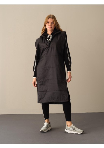 Kadın Siyah Dik Yaka Regular Fit Yelek fırsatları