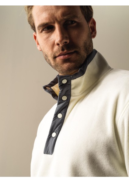 Erkek Beyaz Regular Fit Polar Sweatshirt modelleri