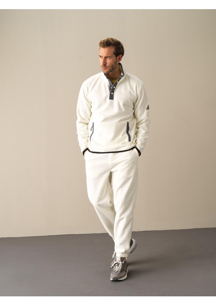 Erkek Beyaz Regular Fit Polar Sweatshirt indirimleri