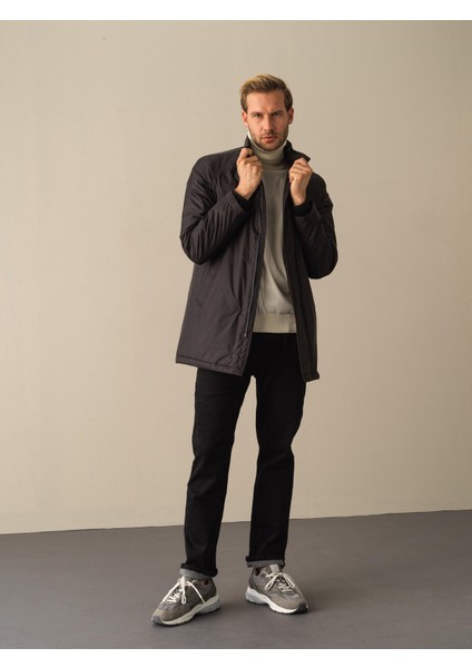 Erkek Siyah Regular Fit Uzun Şişme Kaban modelleri