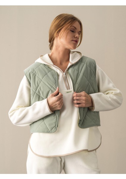 Kadın Haki Regular Fit Kapitone Yelek fırsatları