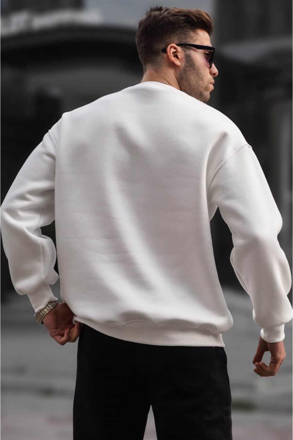 Madmext Siyah Bisiklet Yaka Oversize Şardonlu Basic Erkek Sweatshirt 6048 görsel 4