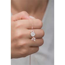 Nereze 925 Ayar Gümüş Mekik Taşlı Manolya Çiçeği Kolye
