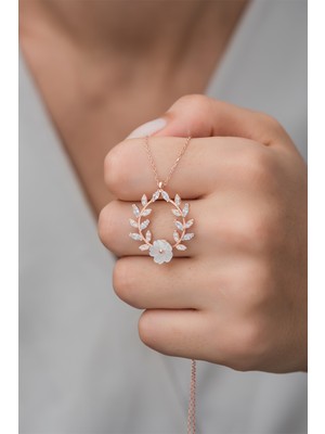 Nereze 925 Ayar Gümüş Sarmaşık Manolya Çiçeği Kolye