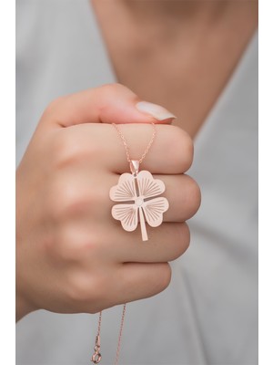 Nereze 925 Ayar Gümüş Taşsız Sade Yonca Kolye