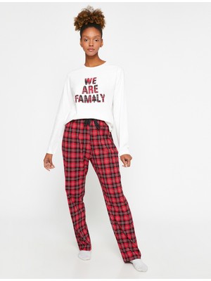 Koton Yılbaşı Temalı Pijama Takımı Slogan Baskılı Kareli