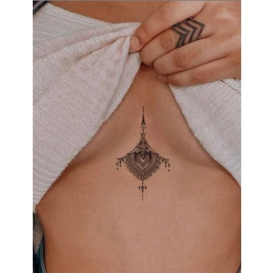 BP Tattoo Göğüs Arası Geçici Dövme