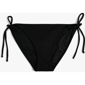 Bikini Altı Bağlama Detaylı