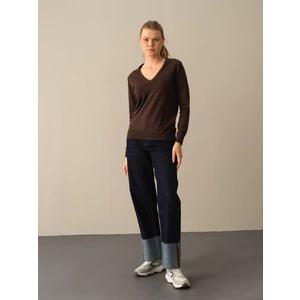 V Yaka %100 Pamuk Regular Fit Basic Kazak
