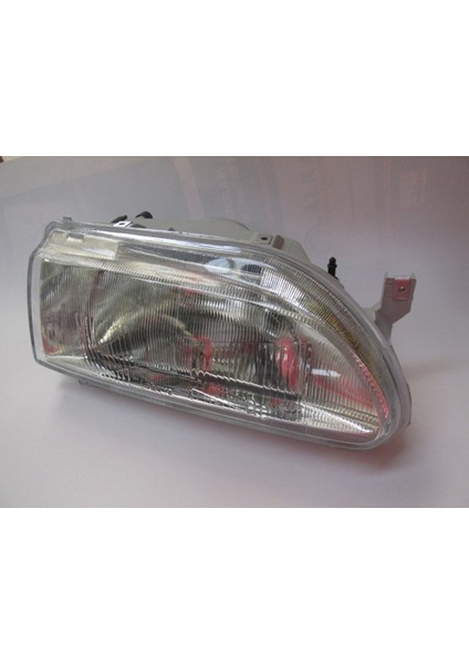 Renault 19 Ön Far Sağ 1992- 7701036028 modelleri