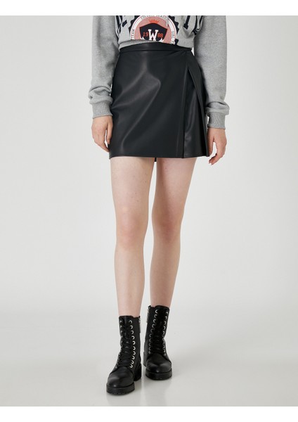 Deri Görünümlü Mini Etek Pileli modelleri