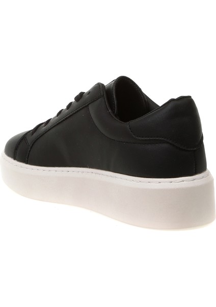 Düz Taban Bağcıklı Siyah Kadın Sneaker
