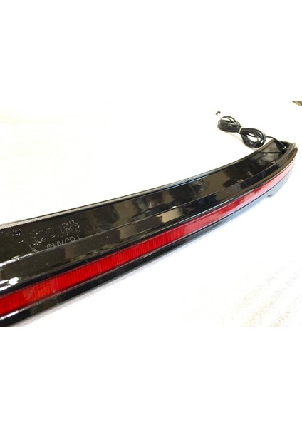 En Passat LED Spoıler (Pıano Black) modelleri