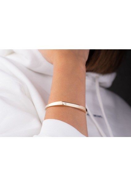 Tek Taşlı Sade Kelepçe Bileklik 14 Ayar Altın modelleri