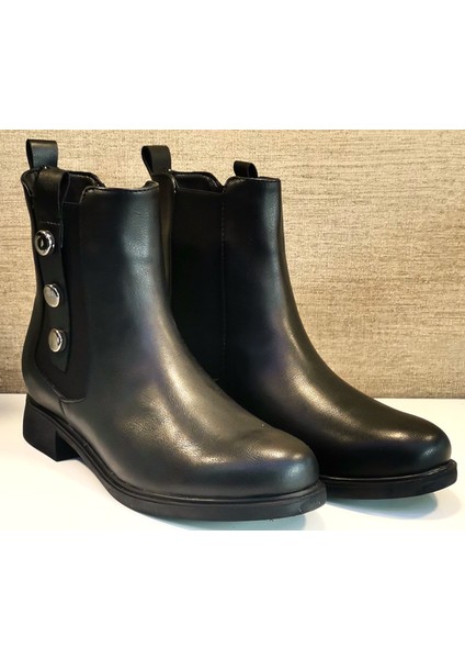 2238 Kısa Topuklu Termo Bot Siyah fiyatları