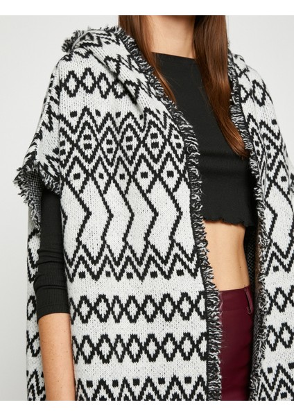 Örgü Panço Etnik Desenli Kapüşon Detaylı indirimleri