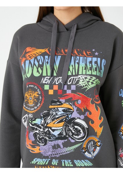 Kapüşonlu Sweatshirt Slogan Baskılı Uzun Kollu indirimleri