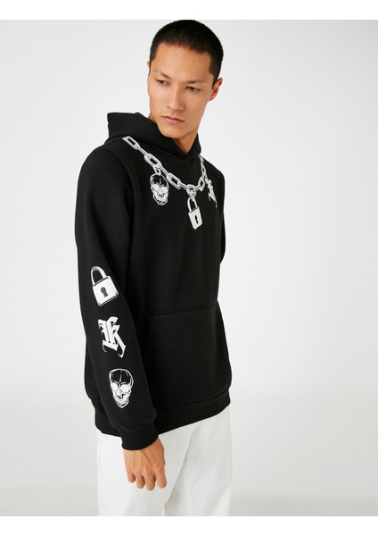 Basic Kapşonlu Sweatshirt Kuru Kafa Baskılı Cep Detaylı fiyatları