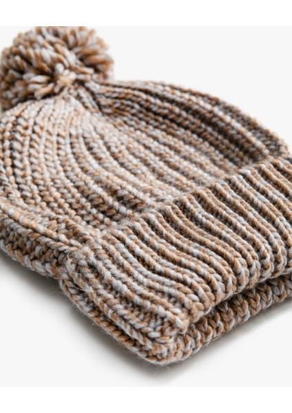 Ponpon Detaylı Lastikli Örgü Bere fiyatları