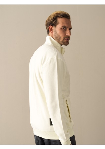 Erkek Ekru Regular Fit Sweatmont fırsatları