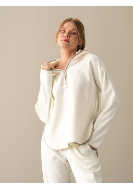 Kadın Beyaz Fermuarlı Polar Sweatshirt fırsatları