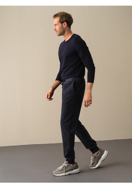 Erkek Lacivert Regular Fit Jogger Pantolon indirimleri
