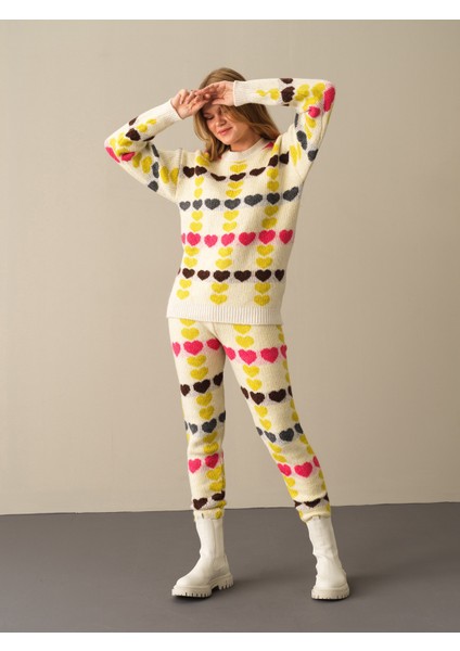 Kadın Sarı Oversize Desenli Kazak fırsatları