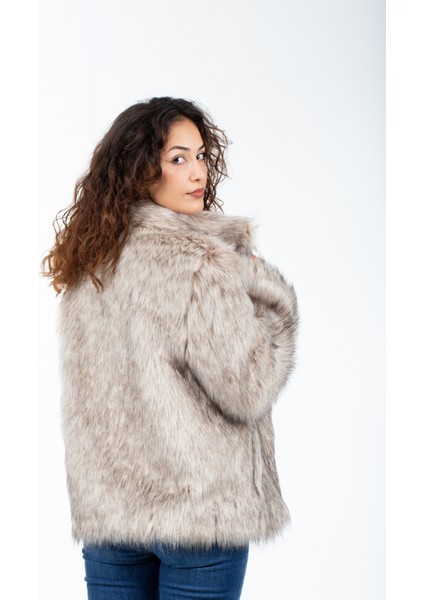 Kadın, Kahverengi ve Taş Rengi Tüylere Sahip, Ingiliz Yaka Cepli Tilki Rakun Kaban(Ekstra Kalın, Kara Dayanıklı) indirimleri