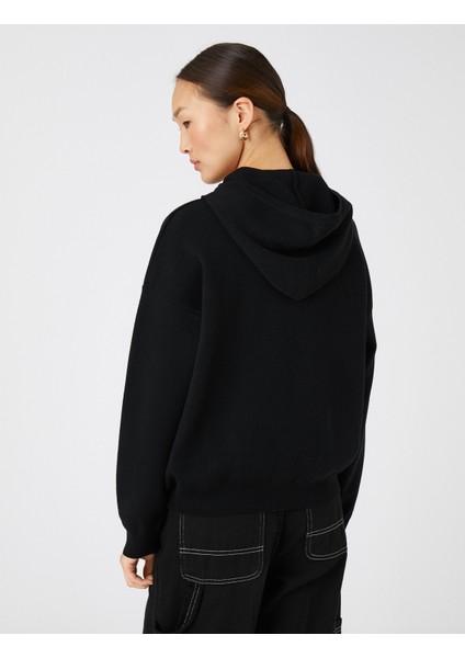 Oversize Triko Kazak Kapüşonlu Düğmeli Yaka fırsatları