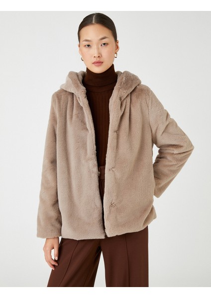 Kapüşonlu Oversize Peluş Kısa Kaban fiyatları
