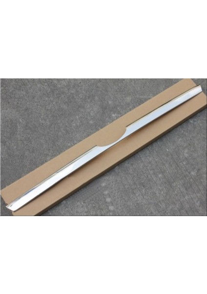 Ford Fıesta Arka Bagaj Çıtası Hatchback fırsatları