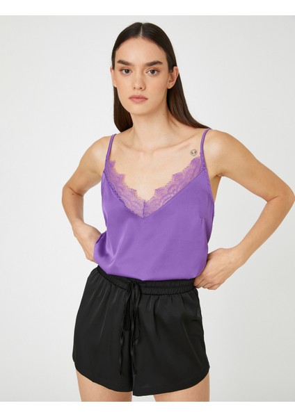 Saten Pijama Üstü Atlet İnce Askılı Dantelli