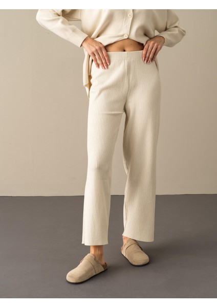 Kadın Ekru Oversize Triko Pantolon fiyatları