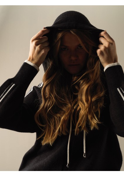 Kadın Siyah Oversize Kazak