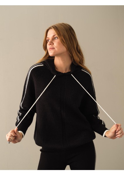 Kadın Siyah Oversize Kazak modelleri